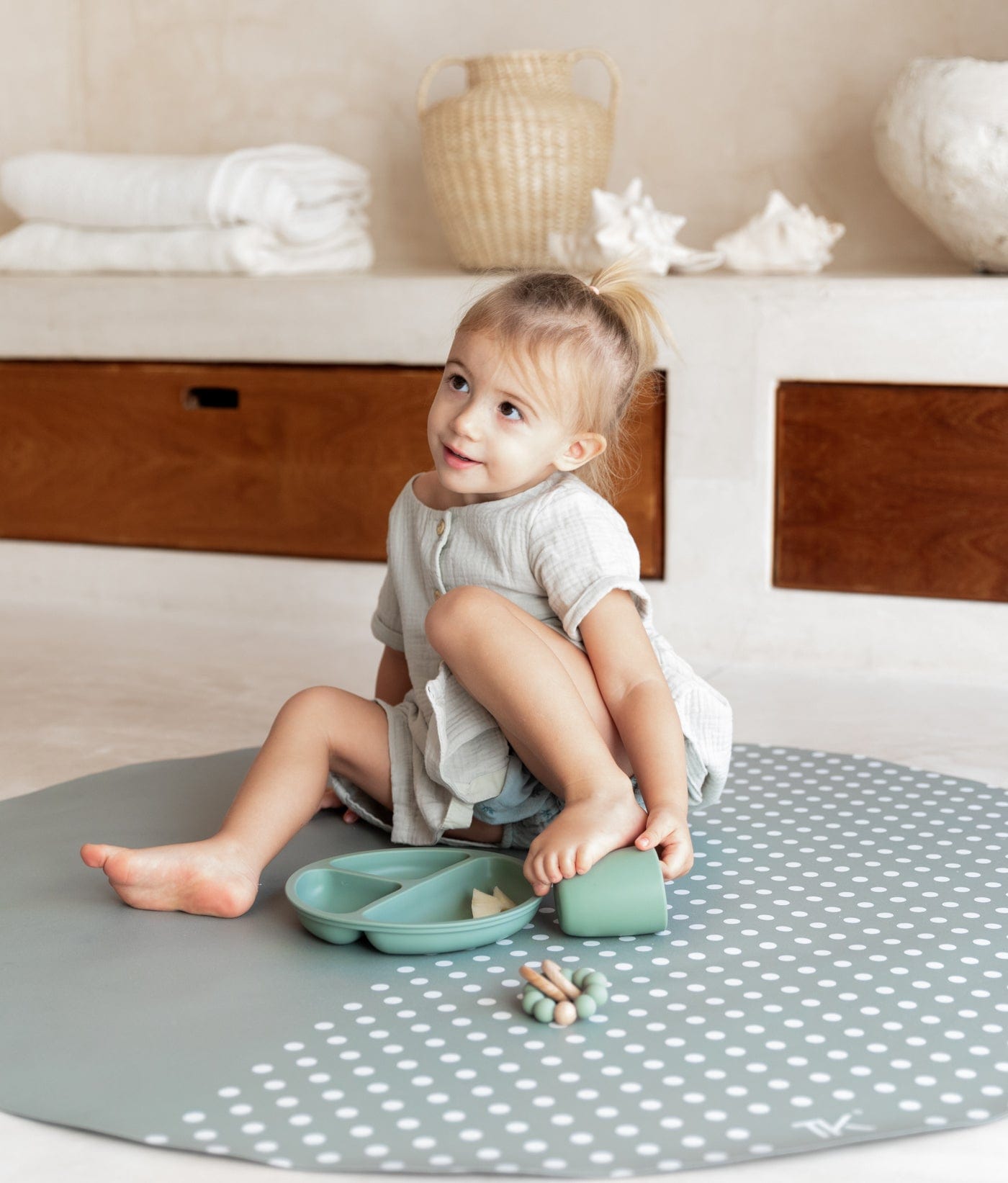 Prettier Splat Mats Protect Your Floor During Meal Times